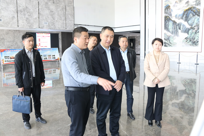 邱志华到市发投集团调研指导清廉企业建设工作