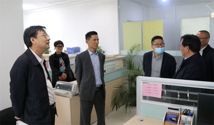 省地方金融监督管理局局长苏虎超来市发投集团调研指导工作