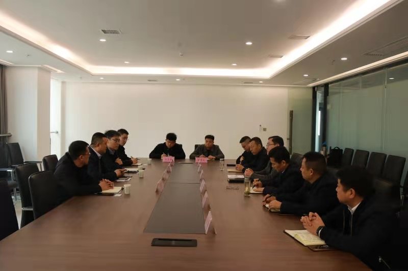 省水电开发公司总经理刘书利一行来市发投集团交流工作