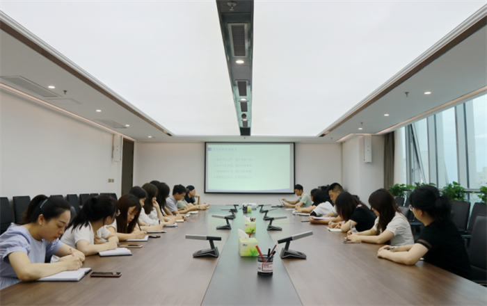 市发投集团举行新闻宣传写作常识培训