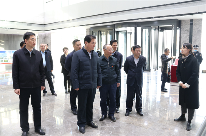 【要闻】市发投集团认真贯彻落实赵俊民在全市国企党建促发展工作座谈会上的讲话精神