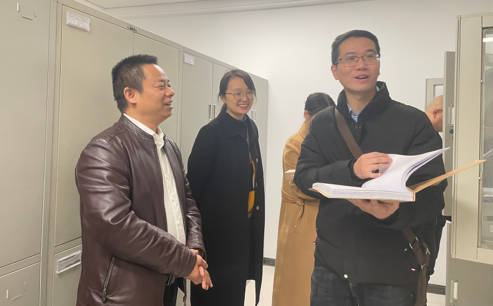 市档案局来市发投集团开展档案行政执法检查